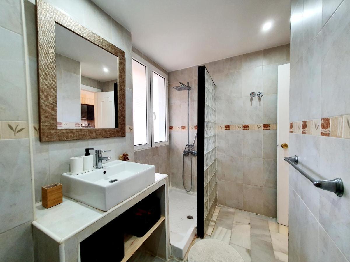 Cozy Apartment On The Beach Sitio de Calahonda Luaran gambar