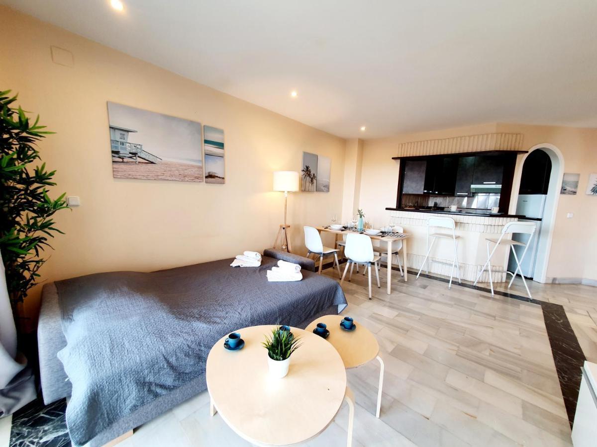 Cozy Apartment On The Beach Sitio de Calahonda Luaran gambar