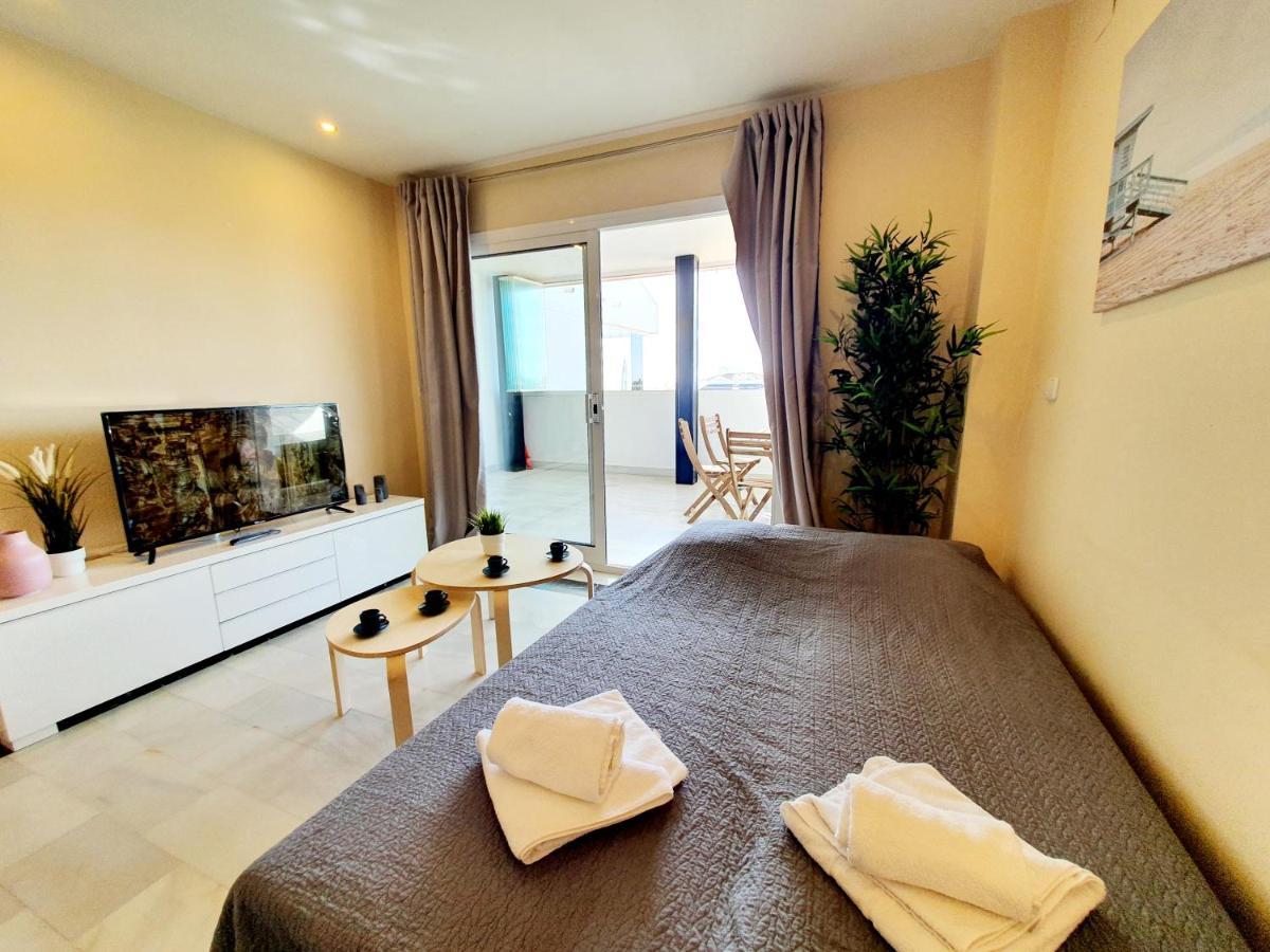 Cozy Apartment On The Beach Sitio de Calahonda Luaran gambar