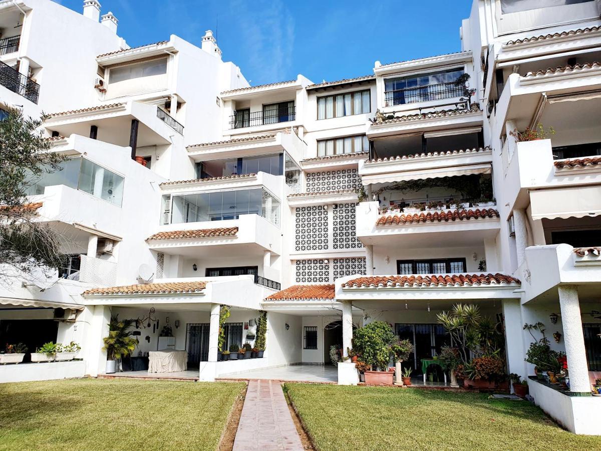 Cozy Apartment On The Beach Sitio de Calahonda Luaran gambar