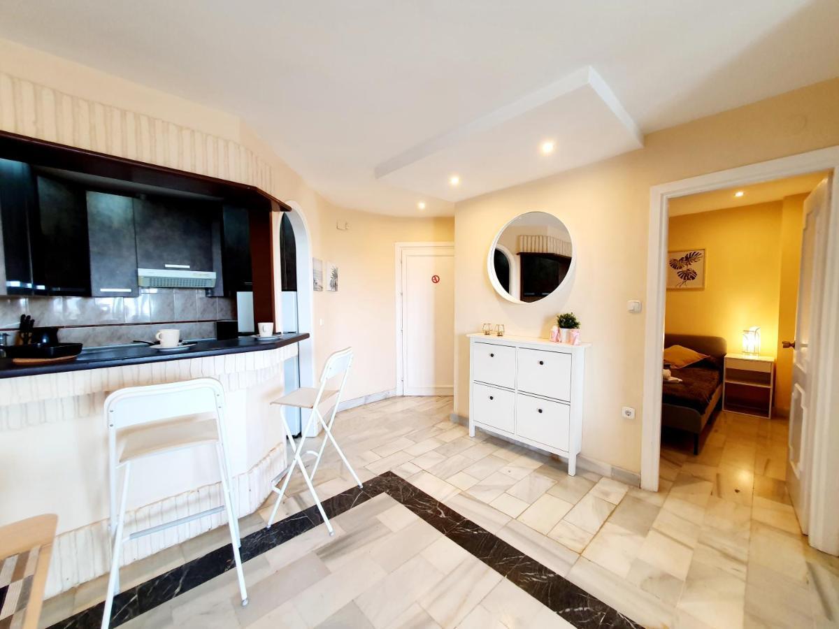 Cozy Apartment On The Beach Sitio de Calahonda Luaran gambar